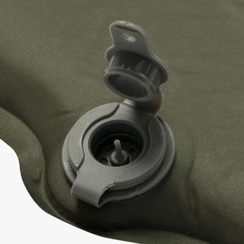 highlander kip self inflatable mat